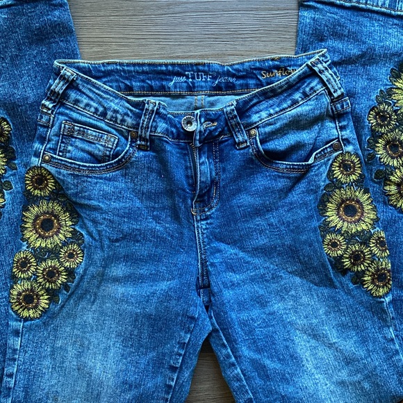 Cowgirl Tuff Blue Jeans with Sunflower Embroidery - Picture 3 of 6